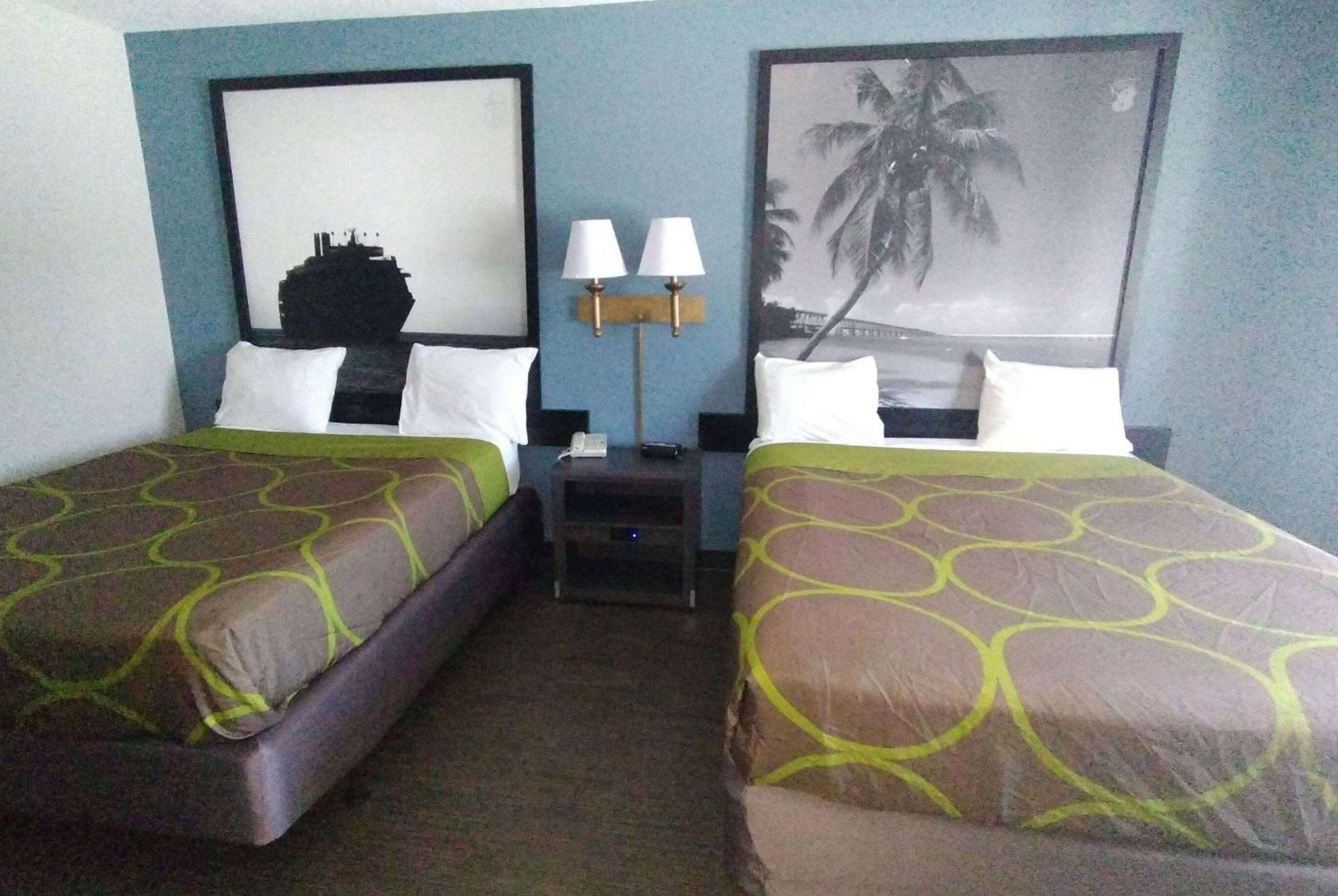Super 8 Motel By Wyndham Near Fort Lauderdale Arpt Dania Beach Zewnętrze zdjęcie