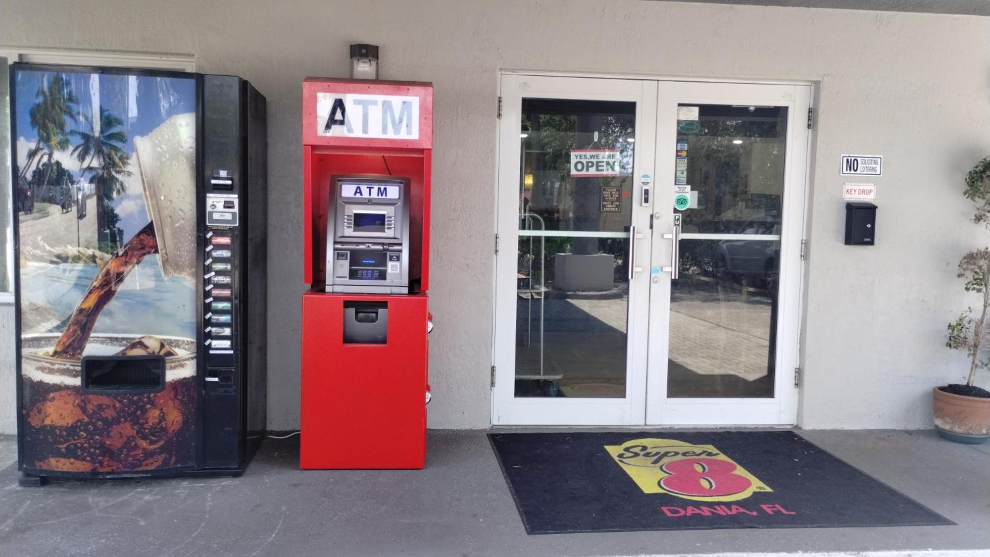 Super 8 Motel By Wyndham Near Fort Lauderdale Arpt Dania Beach Zewnętrze zdjęcie